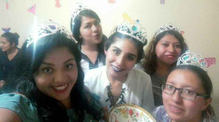  Las Madrinas Deben de Ir de Un Mismo Color de Vestido ??? - 1