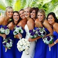 damas en azul