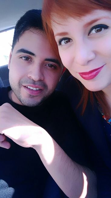 Fotos con su prometido.. - 1