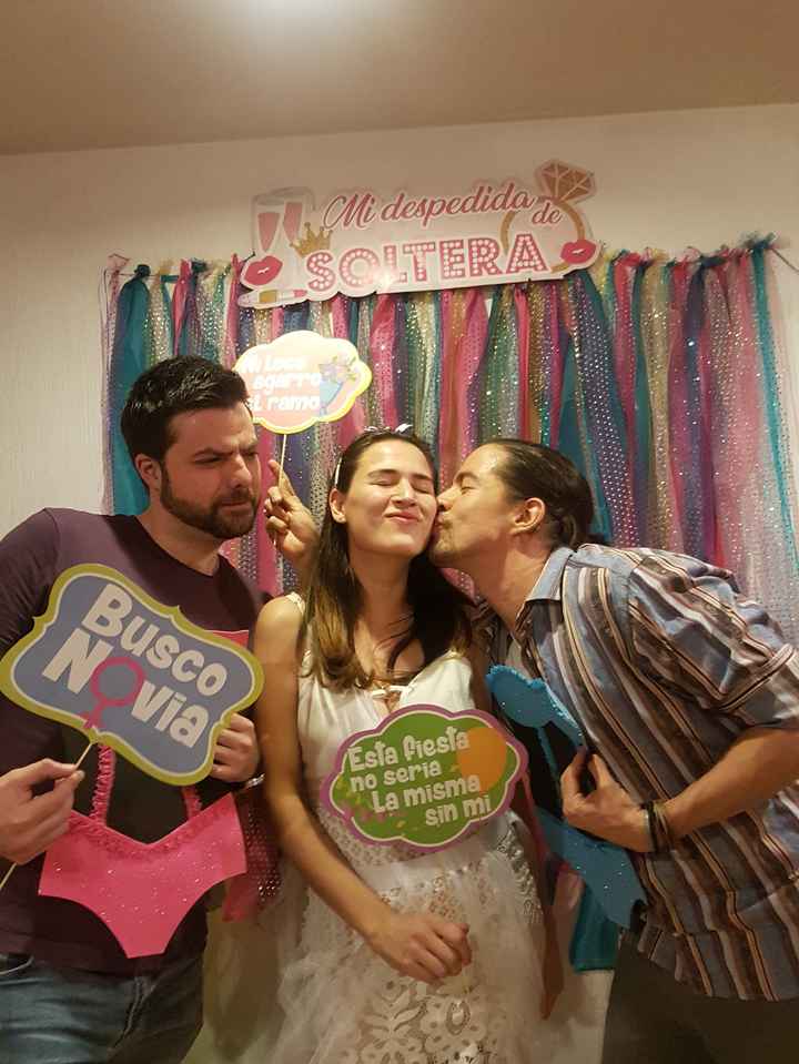 con mi mejor amigo (el que busca novia) y un muy buen amigo