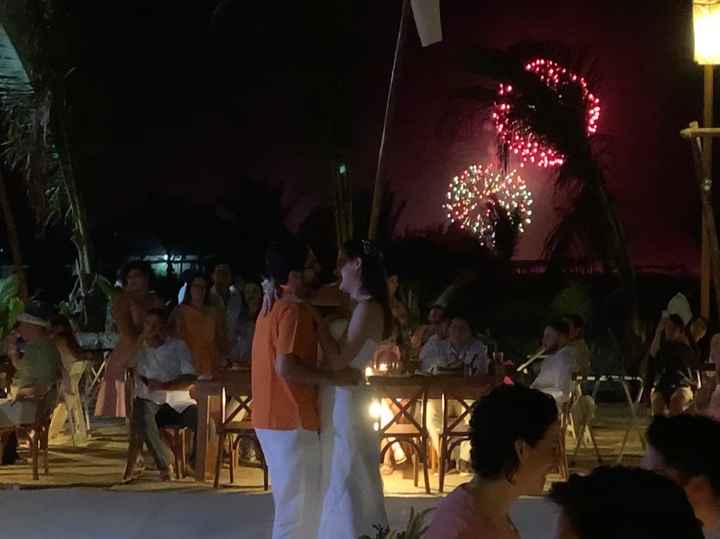En nuestro baile, se veían fuegos artificiales de otra boda jajaja 