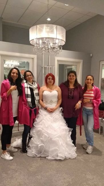 Puedo ponerme un vestido de novia si soy muy bajita? Mido 1.43 1