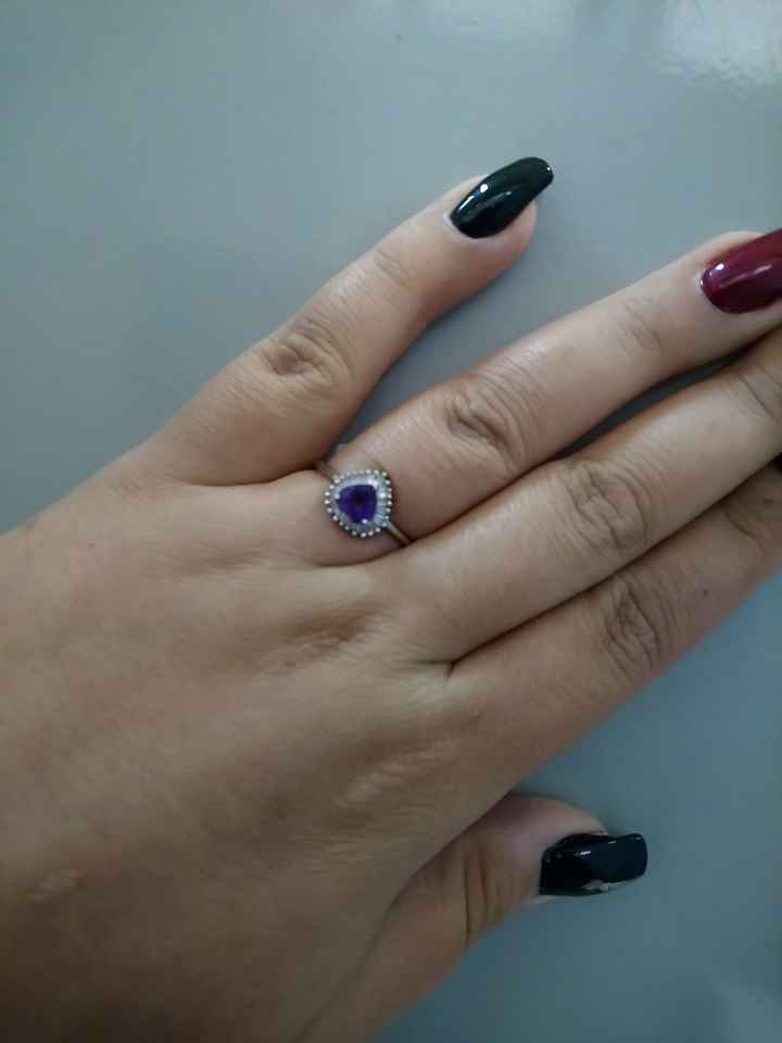 La montura de la piedra  de mi anillo de compromiso - 1