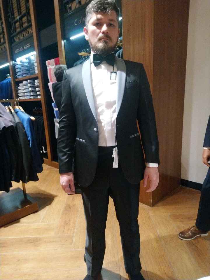 y con ustedes el traje de Novio - 3