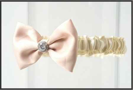 Originales ligas de novia para inspirarte 8