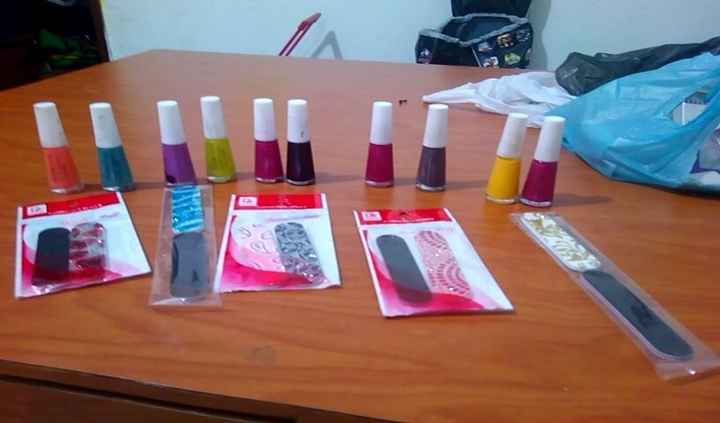 PINTA UÑAS