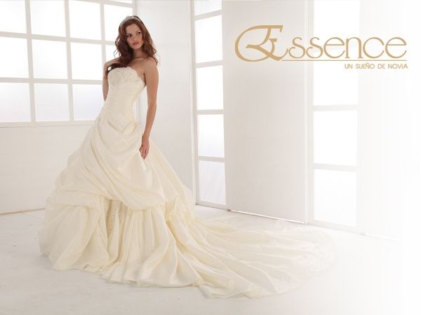 ESSENCE 2600