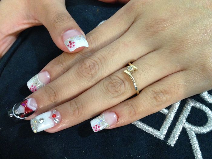 Uñas con rojo