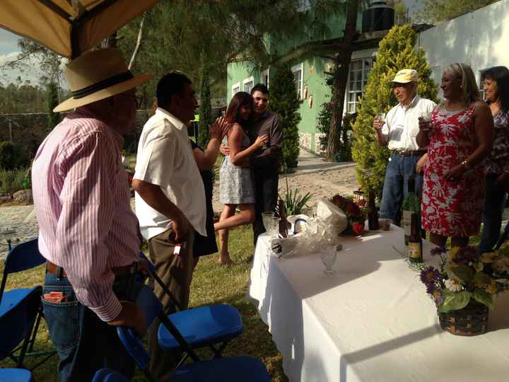 felices por el compromiso