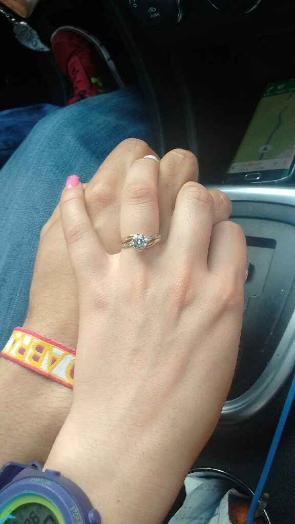 ¡Presuman sus bellos anillos! - 1