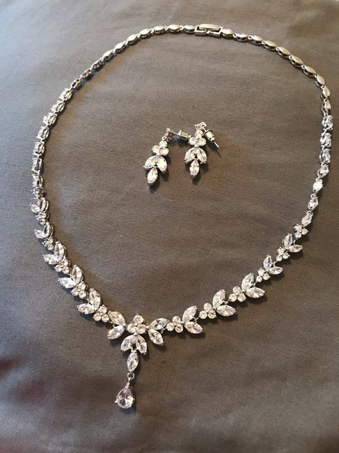 Necesito aretes largos para mi vestido de novia 🤭 1