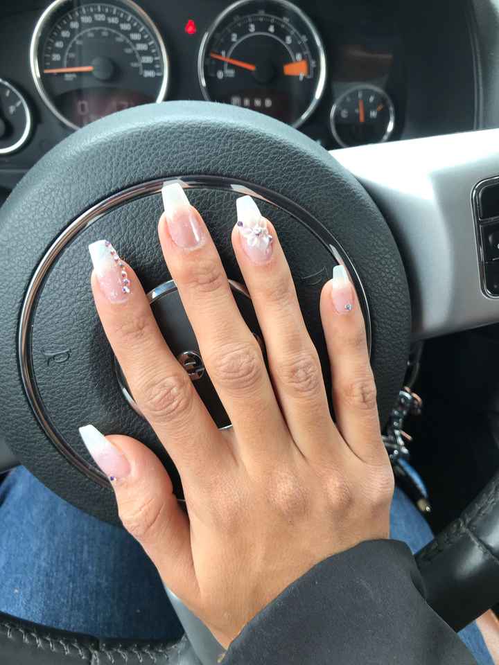 Uñas : ¿CH, M, G? - 1