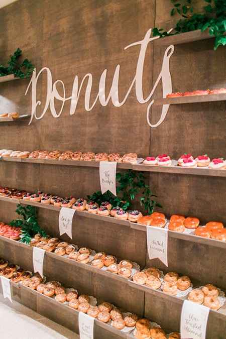 DONAS PARED