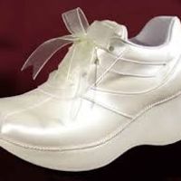 Otro pequeño avance, y cómodo!. mis tenis de novia!. - 1