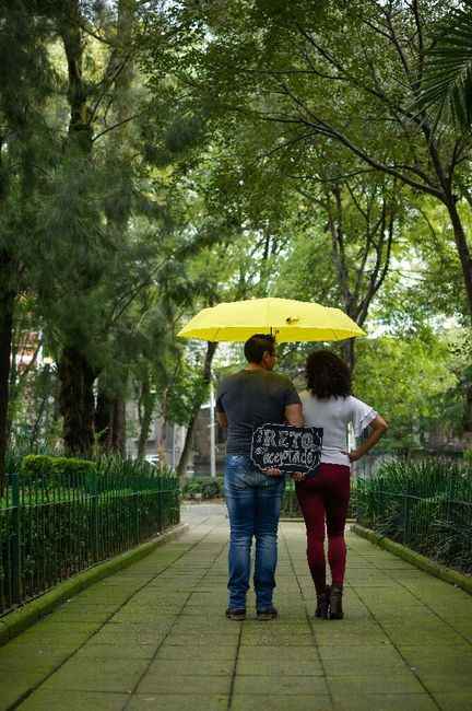 Mi sombrilla amarilla- save the date - 8