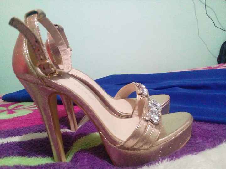Mis zapatillas del civil - 4
