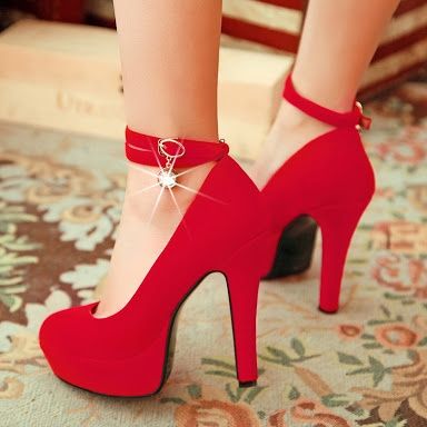 Vestido de novia y zapatillas rojas....... - 1