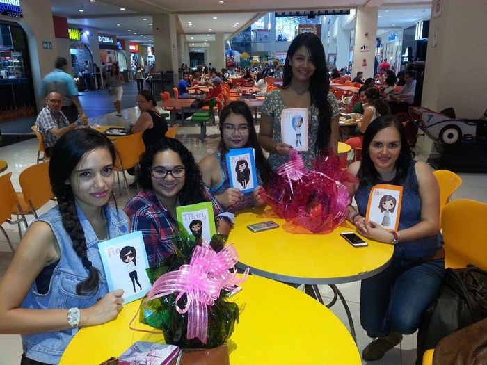 Chicas felices jaja