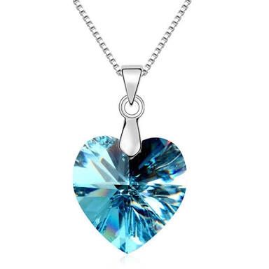 "algo azul" ¿en el collar? - 2