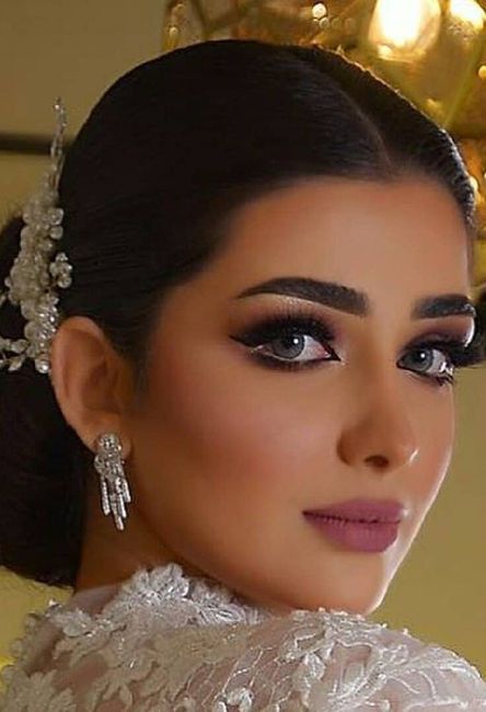 Momento de elegir maquillaje...💄 3