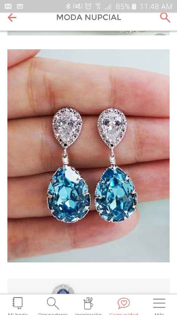  El "algo azul" en los aretes.! - 1