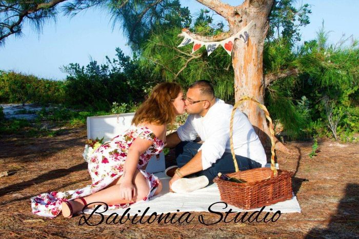 mi bebe hermoso y yo en nuestro picnic SAVE THE DATE