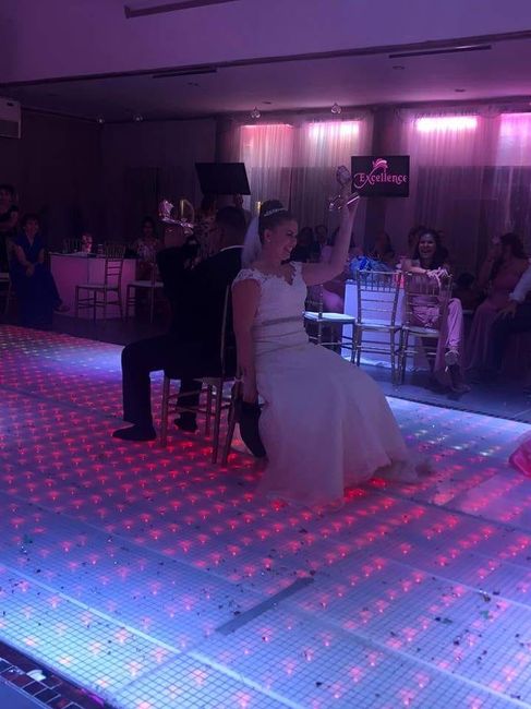 En el juego del zapato!! NO PARAMOS DE REIR, PARA LAS PROXIMAS BRIDES ENSERIO LES RECOMIENDO CAÑON E