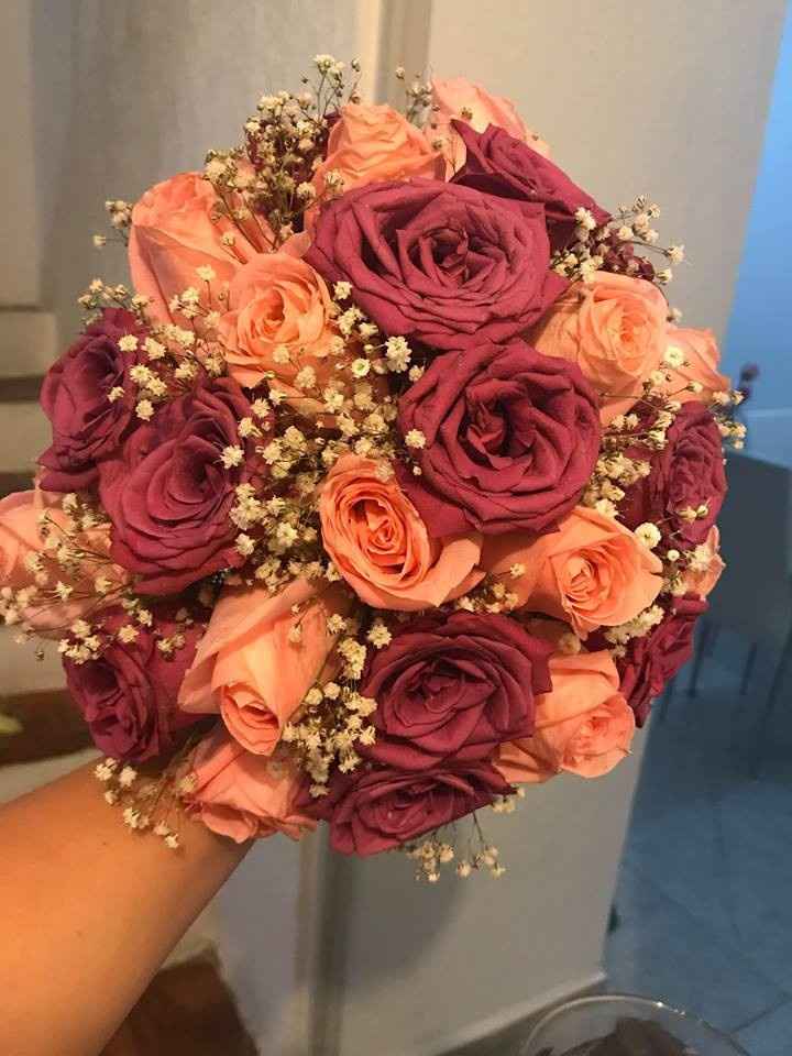 Un ramo de novia muy exquisito y elegante colores unicos!