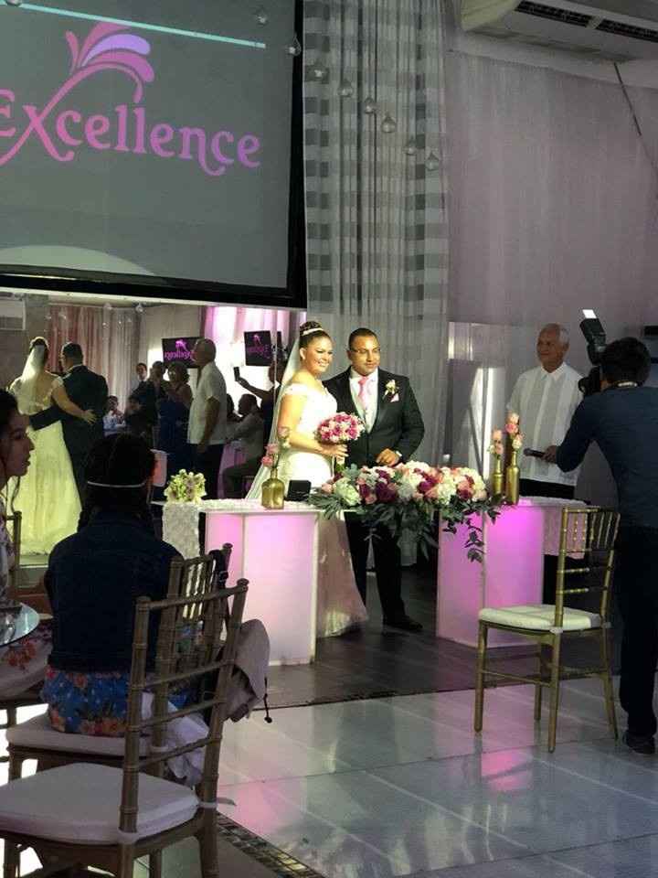 Justo despues de firmar en boda religiosa!