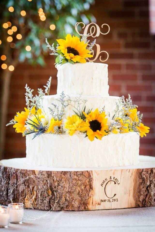 Pastel con girasoles