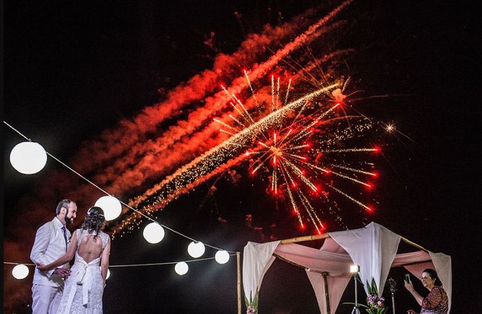 Juegos artificiales en tu boda 🎆🎇 5