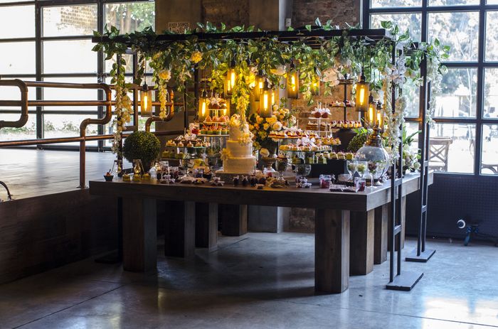 Mesa de postres para dar un toque dulce a tu boda🍭 2