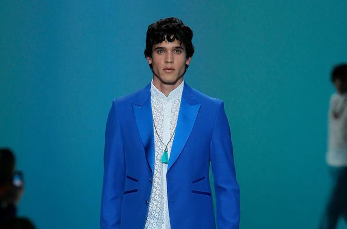 Traje de colores para novios ✨ 1