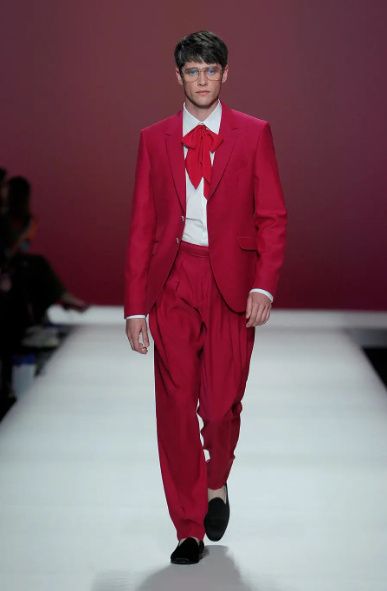 Traje de colores para novios ✨ 2