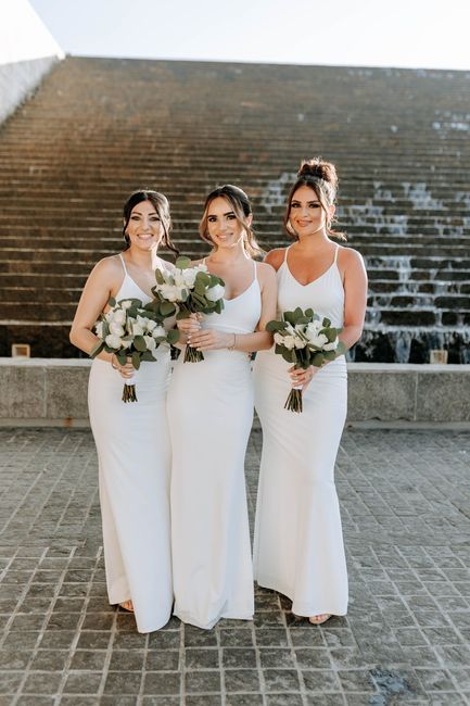 ¿Se puede romper la regla de no usar blanco o negro en una boda?❌ 2