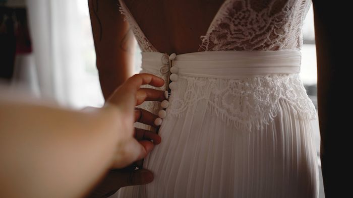 ¿Irías a probarte tu vestido de novia sola? 1