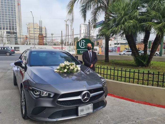 Rentar coche y contratar chofer para la boda ¿Sí o no? 🚘 1
