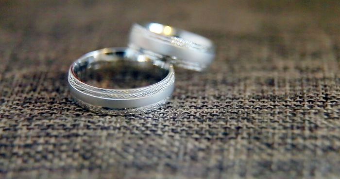 ¿Tu pareja le atinó a la talla de tu anillo?💍 1