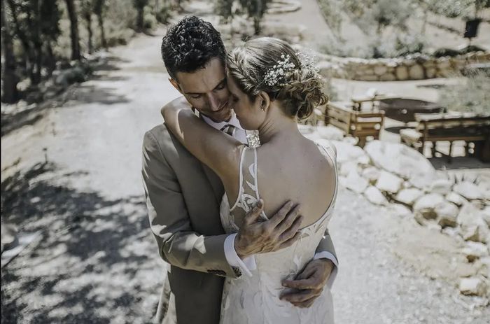 Los abrazos que sí o sí tienes que fotografiar en tu boda 📸 - 13