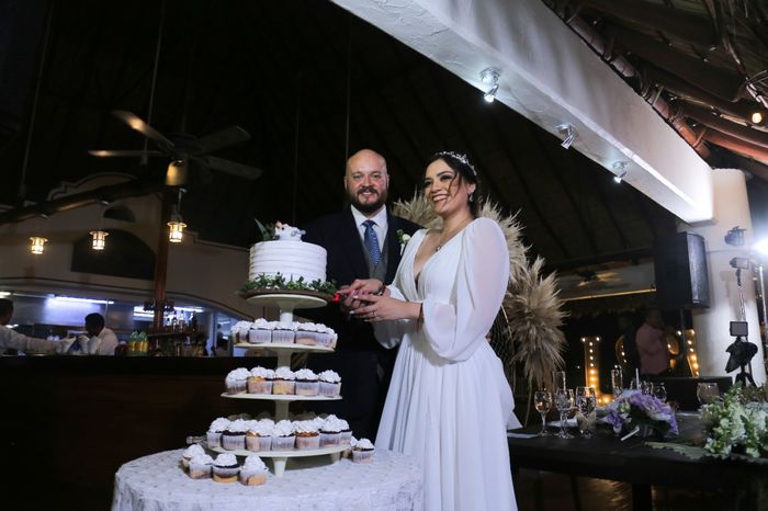 ¿Cómo se corta el pastel de boda? Te decimos los tips. 👇 2