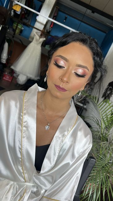 ¿Qué maquillaje y peinado llevarías? 💄 2