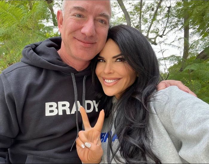 Jeff Bezos, fundador de Amazon, se compromete con Lauren Sanchez 2