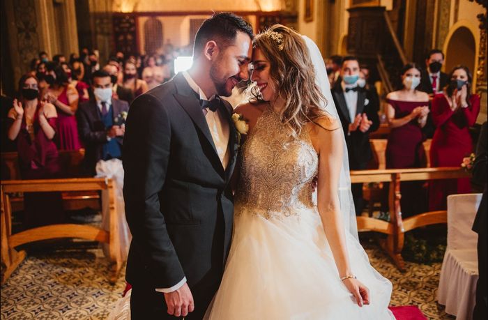 ¿Cómo reaccionar si te confirman pero no llegan a la boda? 2