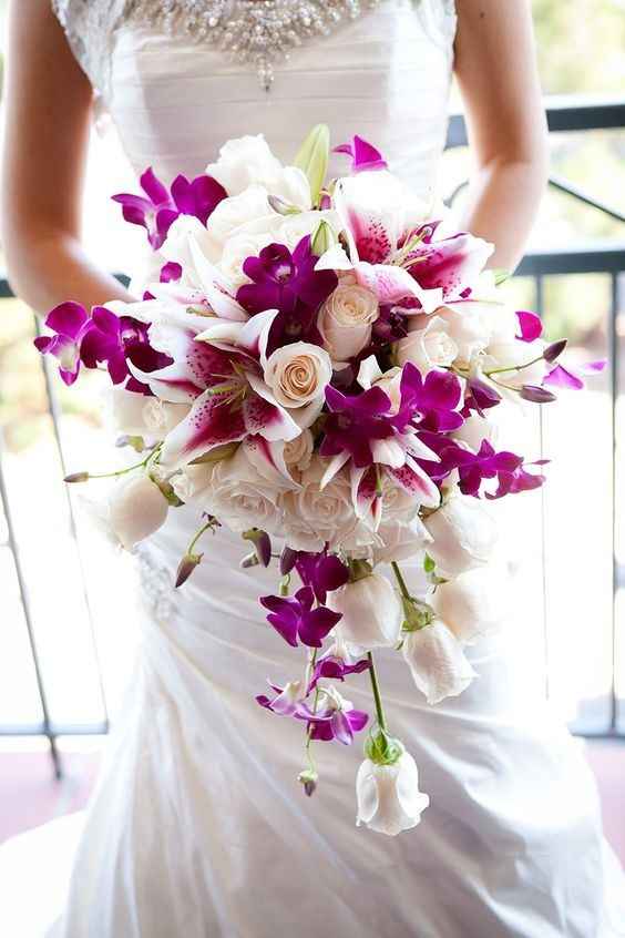 Ramo con orquideas 