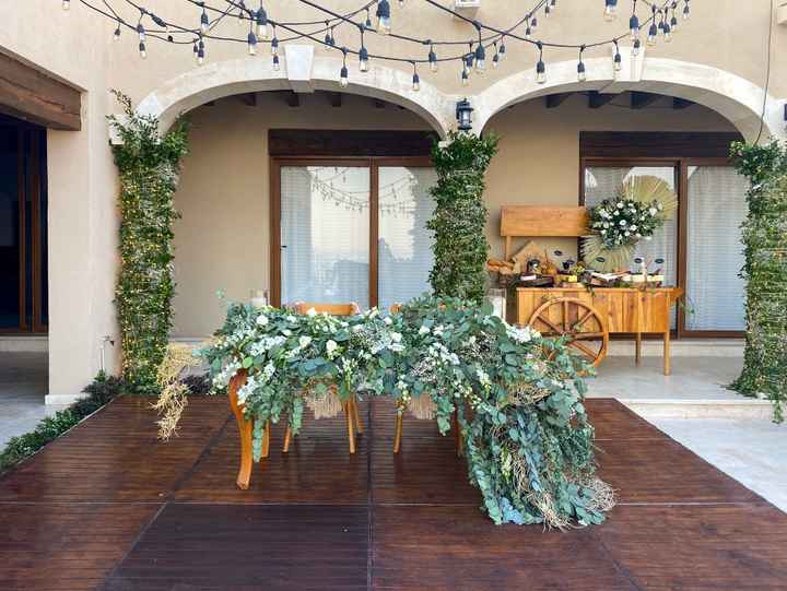 6 ideas de decoración con flores blancas para la mesa de novios ¡Descúbrelas!👇 - 2