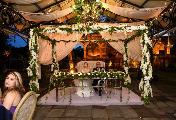 6 ideas de decoración con flores blancas para la mesa de novios ¡Descúbrelas!👇 - 4