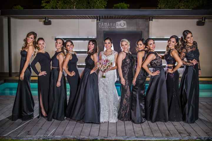 ¡Las damas de negro! 😱 - 1