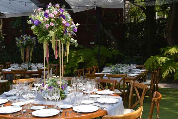 Tendencia 2023: Un toque de lavanda para la boda 💜 - 4