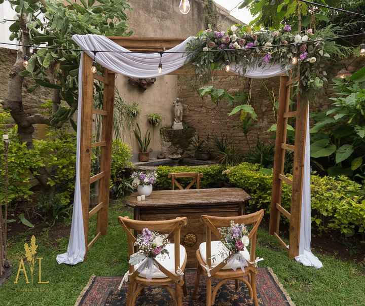 Tendencia 2023: Un toque de lavanda para la boda 💜 - 8