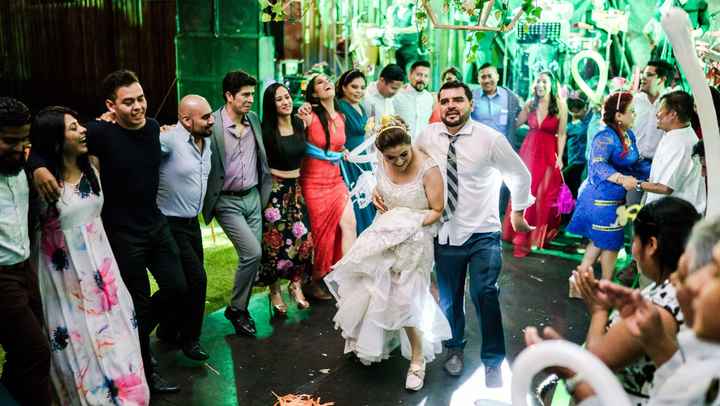 ¿Qué música les gusta más para ambientar la fiesta? 💃 - 1